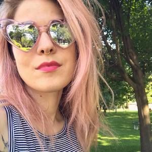 Meet your Posher, Valérie